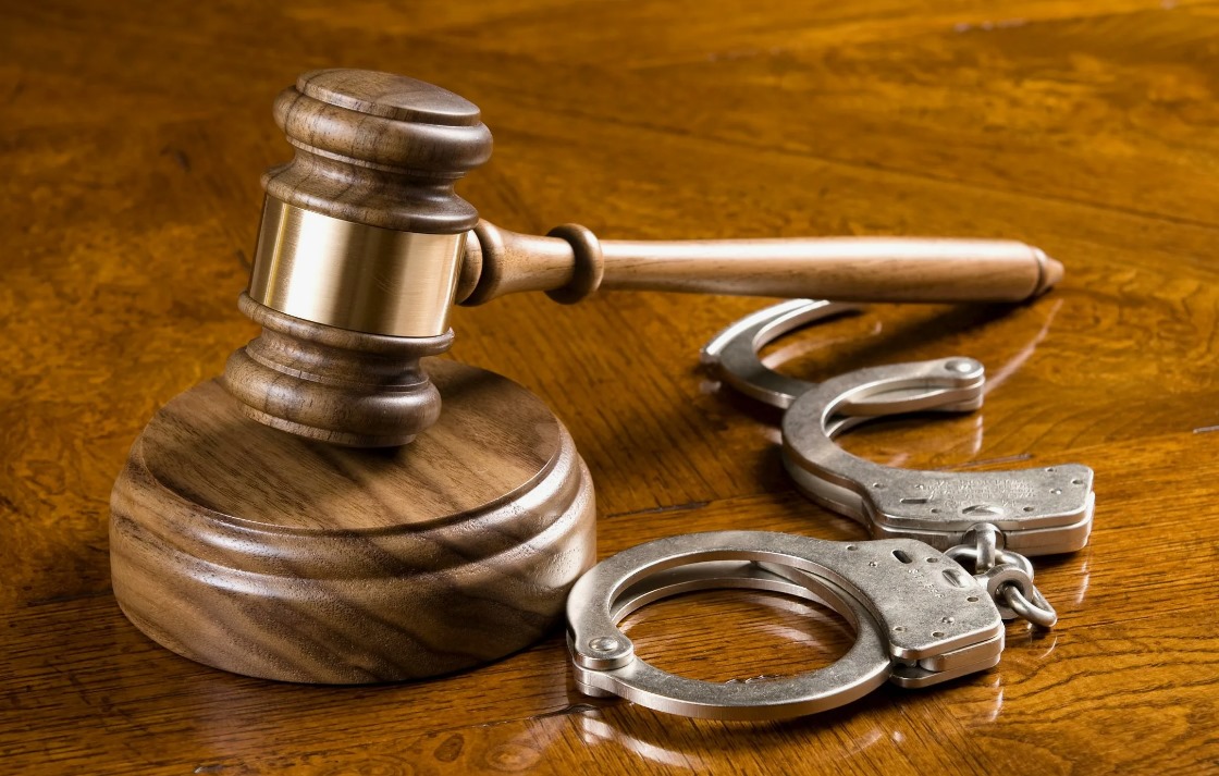 Переквалификация и освобождение из-под стражи